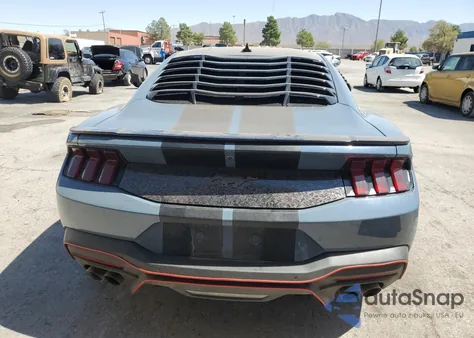 2024 Ford Mustang z USA, uszkodzony, nr VIN 1FA6P8TH2R5109104